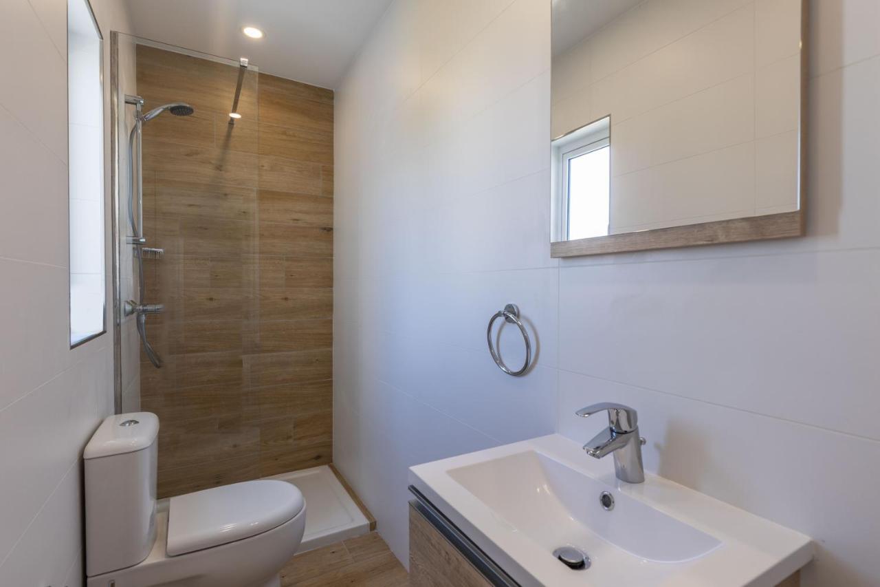 Unique Penthouse With Private Heated Jacuzzi, Close To Restaurants And Night Life Is-Swieqi Екстериор снимка